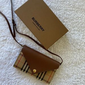 Burberry Wallet on Chain Leather Crossbody Bag